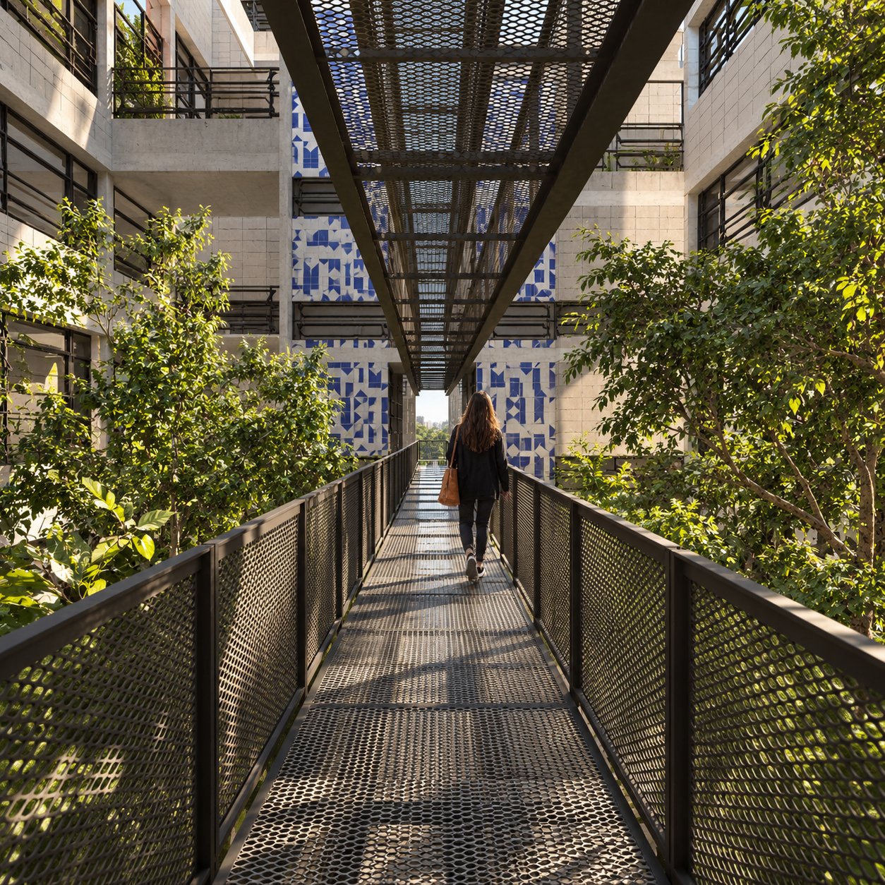 CODHAB Santa Maria — elevated footbridge